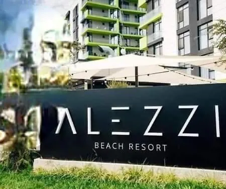 Waterfront Black Sea Five Star & Pool Apartament *